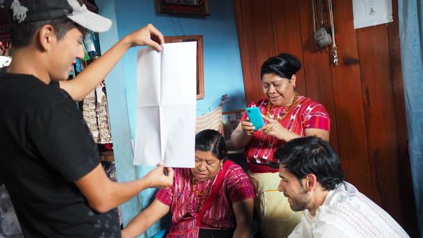 Rápidamente se hace una copia con la cámera del móvil Pantelhó 21